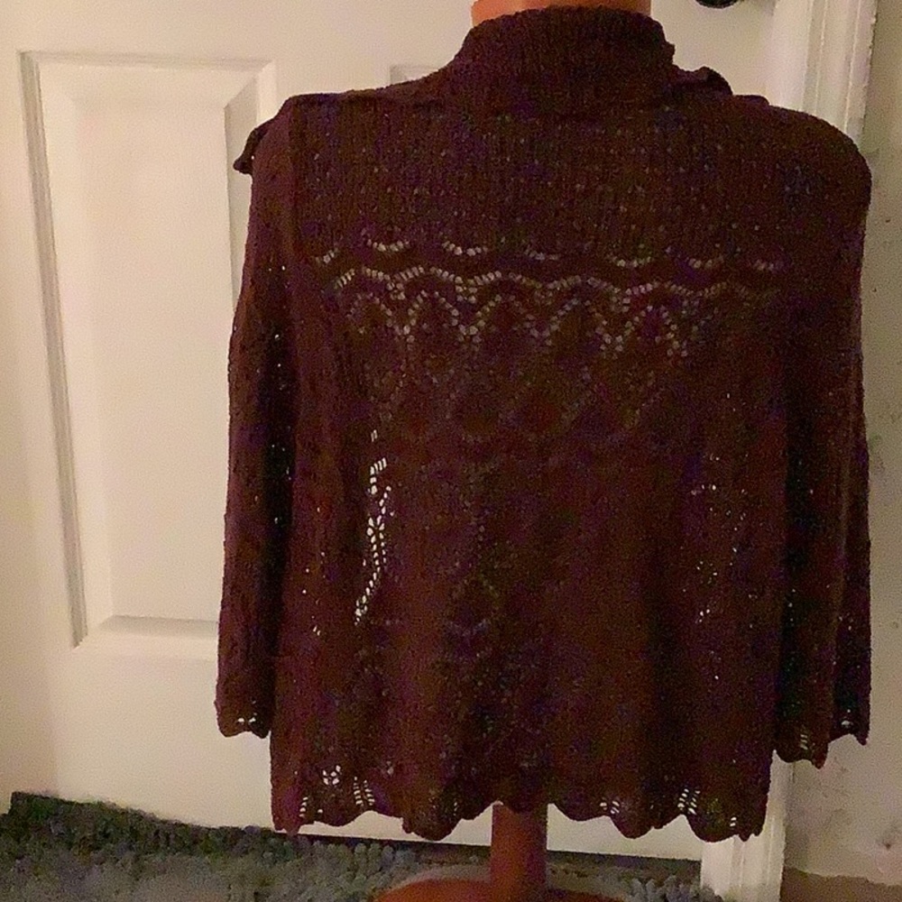 Hand crotchety knit top
